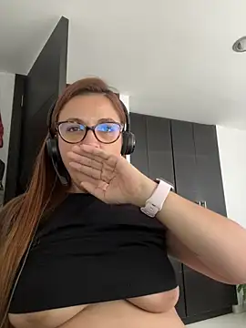 Shianrose online show from February 25, 2025, 7:27 pm