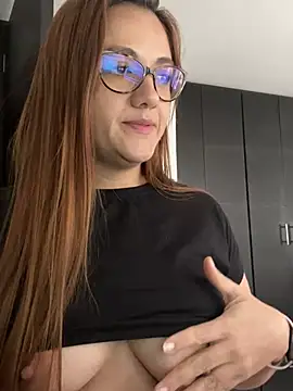 Shianrose online show from March 5, 2025, 7:17 pm