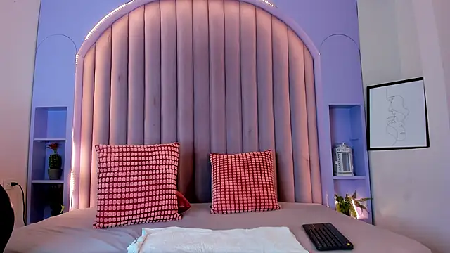 JaylaScott   online show from December 15, 2025, 11:49 am