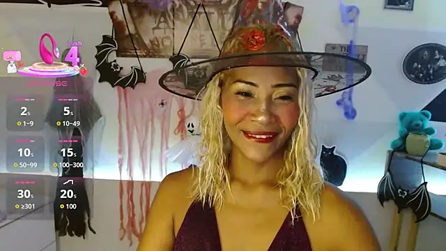 NatashaDormat online show from October 8, 2025, 1:01 pm