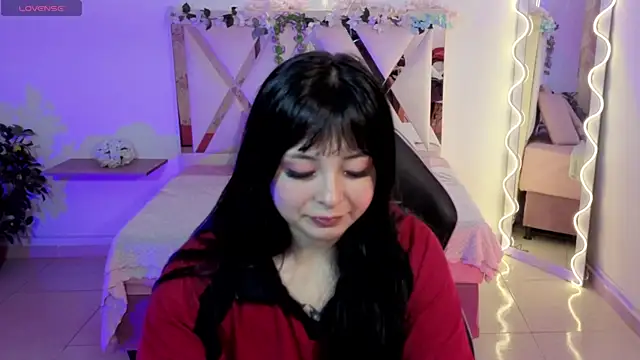 hina tay online show from April 27, 2026, 3:26 am