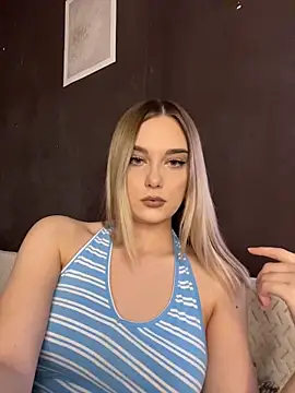 Alisa Rise online show from March 22, 2026, 1:34 pm