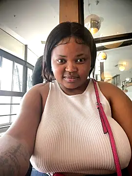 Curveysinaa online show from November 15, 2025, 9:35 am