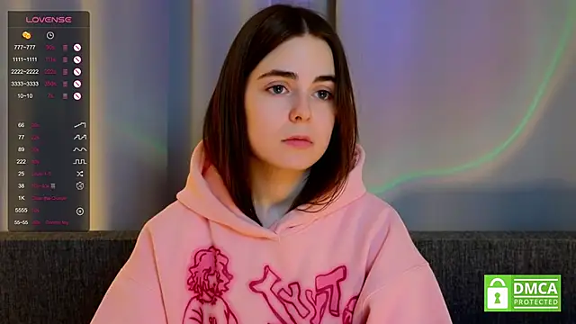 JulianaHaith online show from February 8, 2025, 8:32 pm