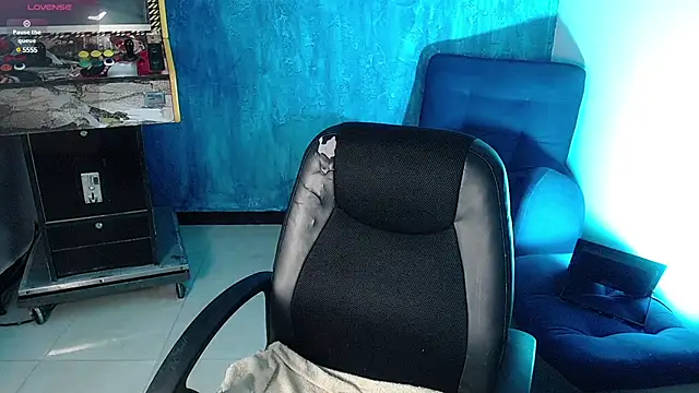 hannaa jhoonson online show from January 25, 2025, 8:31 pm