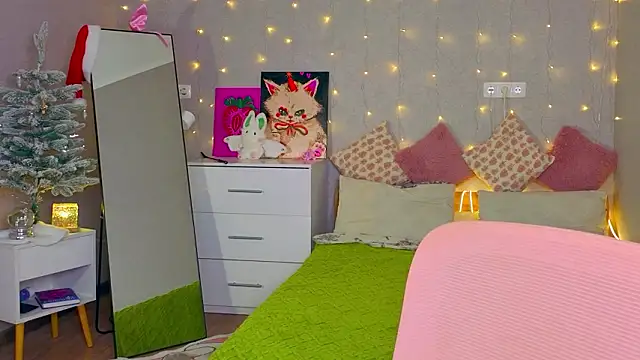 Red  Candy online show from January 14, 2026, 3:26 pm