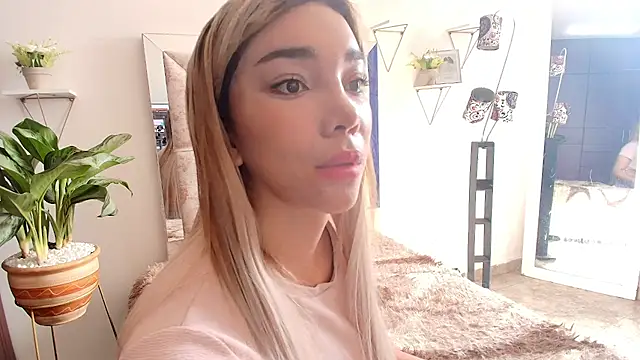 mariana cruzz online show from November 27, 2025, 2:50 pm