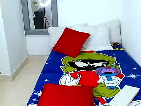 Velk hot online show from November 11, 2025, 8:47 pm