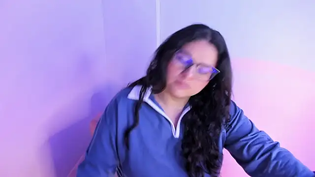 im mei online show from October 17, 2025, 12:14 am