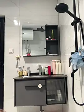 Aimeil online show from March 13, 2025, 4:34 pm