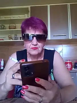 Ely Elenita online show from June 6, 2026, 7:35 am