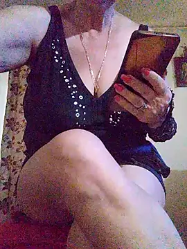 Snapshot of Ely_Elenita chatting on July 5, 2026, 12:56 pm Ely Elenita online show from July 5, 2026, 12:56 pm