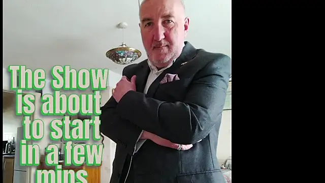 Adamdaddybear online show from November 3, 2025, 7:35 am