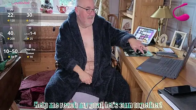 Snapshot of Adamdaddybear chatting on March 1, 2026, 8:36 am Adamdaddybear online show from March 1, 2026, 8:36 am