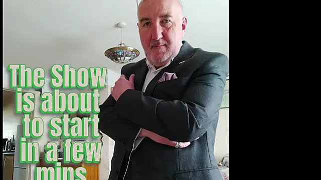 Adamdaddybear online show from June 7, 2026, 7:24 am