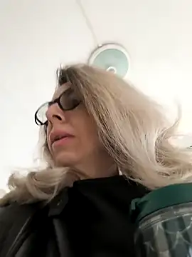 SukyGirl online show from February 28, 2025, 6:43 am