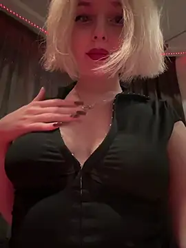 Snapshot of XMelissaX chatting on February 21, 2026, 8:33 pm XMelissaX online show from February 21, 2026, 8:33 pm