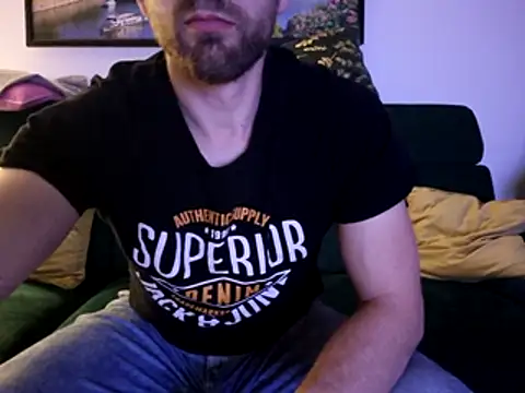 Snapshot of mikhael999 chatting on April 13, 2026, 5:50 pm mikhael999 online show from April 13, 2026, 5:50 pm