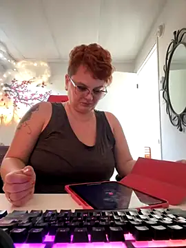 Sweetleeahxx online show from September 24, 2025, 12:44 pm