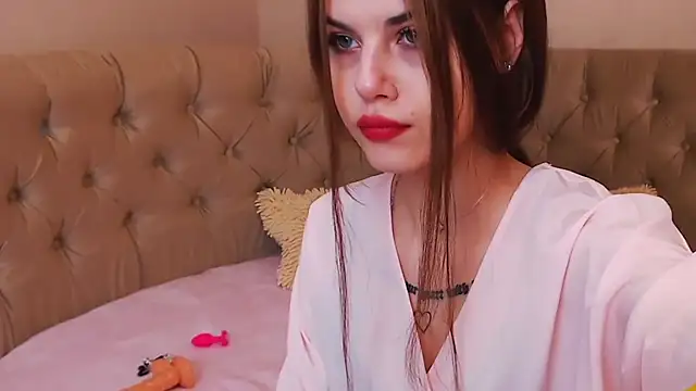 evelonel online show from May 29, 2026, 7:09 pm