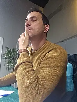 Snapshot of Lucas___81 chatting on January 8, 2026, 8:04 pm Lucas 81 online show from January 8, 2026, 8:04 pm