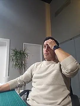 Snapshot of Lucas___81 chatting on March 4, 2026, 7:21 pm Lucas 81 online show from March 4, 2026, 7:21 pm