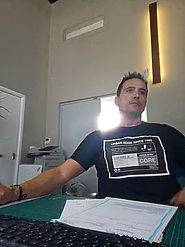 Snapshot of Lucas___81 chatting on October 18, 2025, 9:33 am Lucas 81 online show from October 18, 2025, 9:33 am