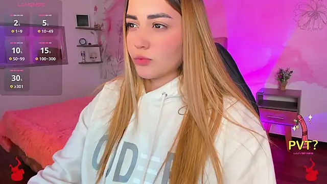 Lucia star   online show from March 18, 2025, 3:02 am