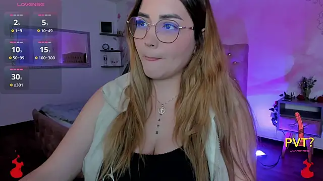 Lucia star   online show from March 21, 2025, 3:22 am