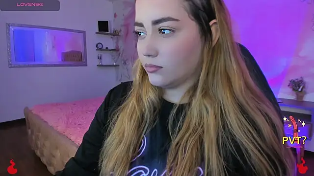 Lucia star   online show from February 14, 2025, 2:28 am