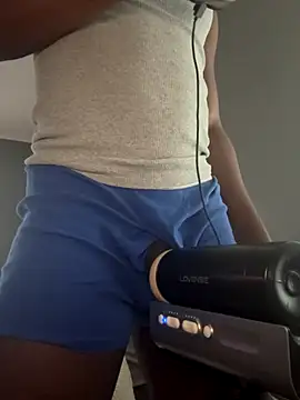 Festivitiesking1 online show from November 29, 2025, 2:17 pm