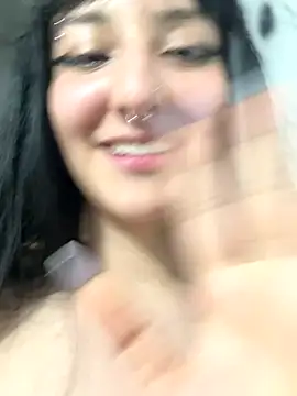 julyana  online show from September 26, 2025, 11:22 pm