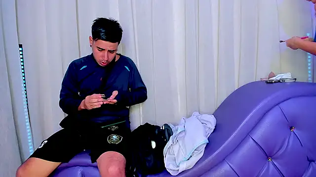 Yourslust  online show from January 6, 2026, 7:29 pm