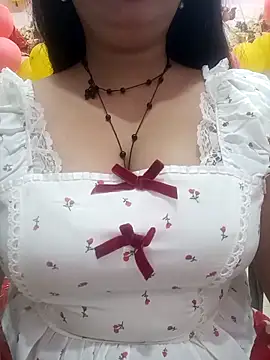 cute-mahek online show from May 7, 2026, 6:33 pm