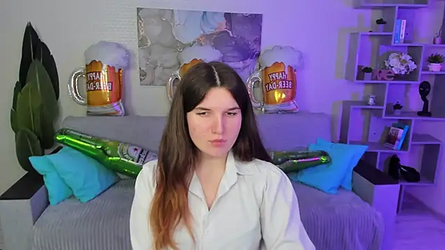 BonneyLove online show from September 30, 2025, 5:30 pm