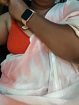 Snapshot of Indiandolly23 chatting on March 15, 2026, 4:30 am Indiandolly23 online show from March 15, 2026, 4:30 am