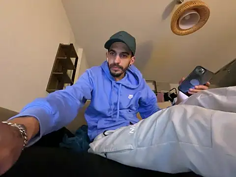 Rebeu313 online show from February 21, 2025, 6:37 pm