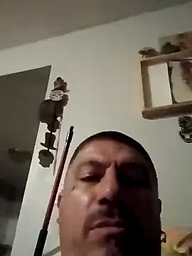 Snapshot of B_DOGG69 chatting on January 19, 2025, 11:34 am B DOGG69 online show from January 19, 2025, 11:34 am