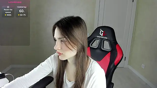 Baby away online show from December 5, 2024, 1:33 pm