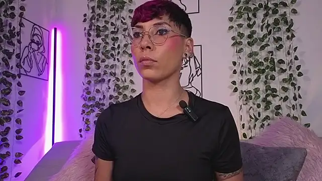MiaMorgan  online show from May 5, 2026, 3:26 pm
