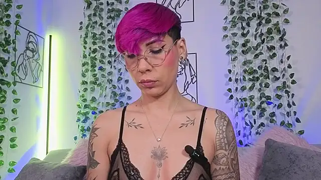 MiaMorgan  online show from April 23, 2026, 2:08 pm