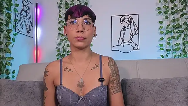 Snapshot of MiaMorgan_ chatting on July 29, 2026, 2:27 pm MiaMorgan online show from July 29, 2026, 2:27 pm
