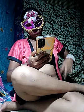 AparnaBoudi online show from September 26, 2025, 5:09 pm