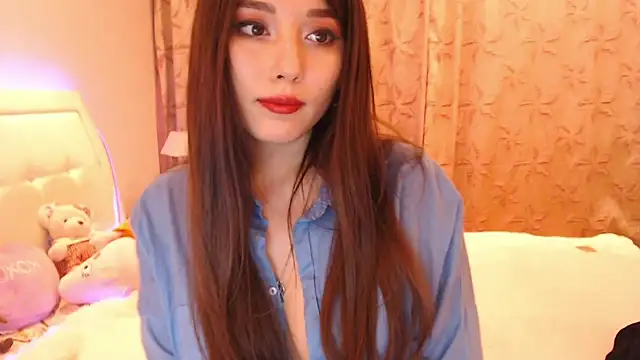 lilianbee online show from March 10, 2026, 7:01 am