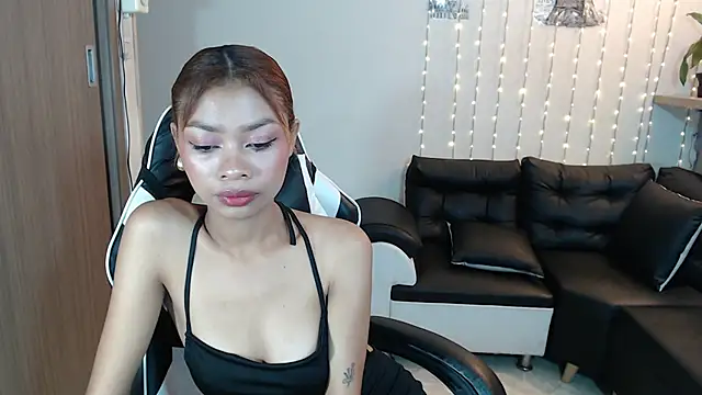 Perla prg online show from February 21, 2025, 12:49 pm