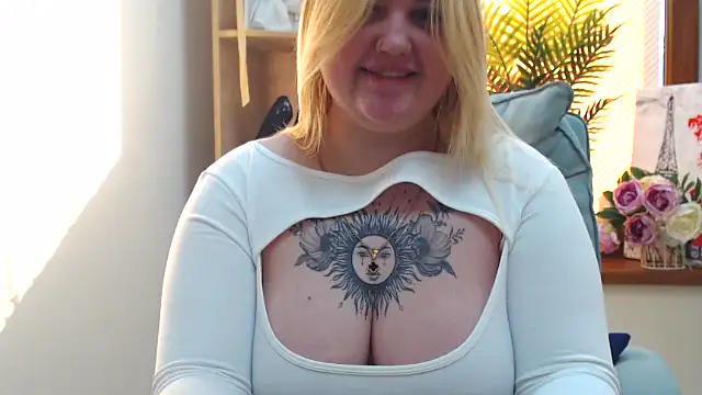 Snapshot of Doliss chatting on March 6, 2026, 7:36 am Doliss online show from March 6, 2026, 7:36 am