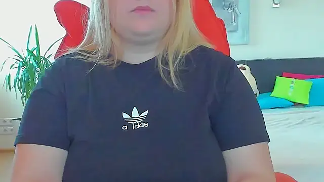 Doliss online show from September 12, 2025, 6:13 am