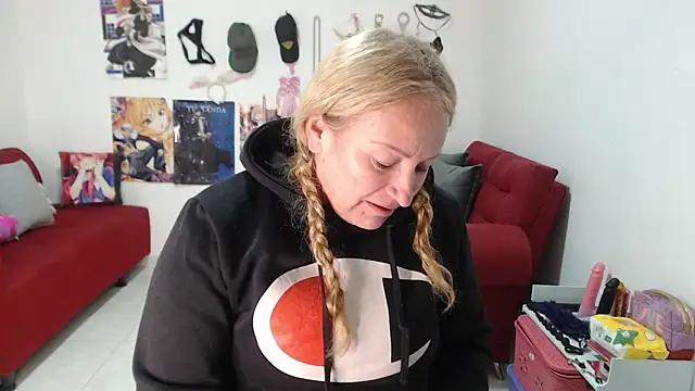 emperabigbootybigass online show from October 6, 2025, 12:17 pm