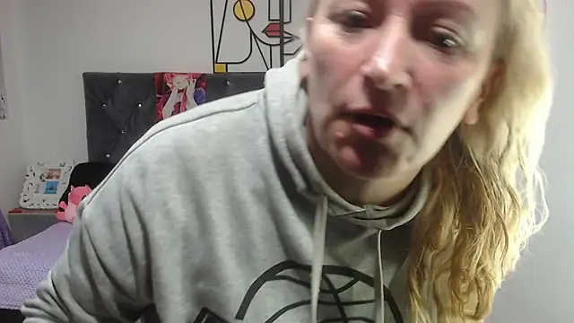 emperabigbootybigass online show from June 25, 2026, 12:43 pm