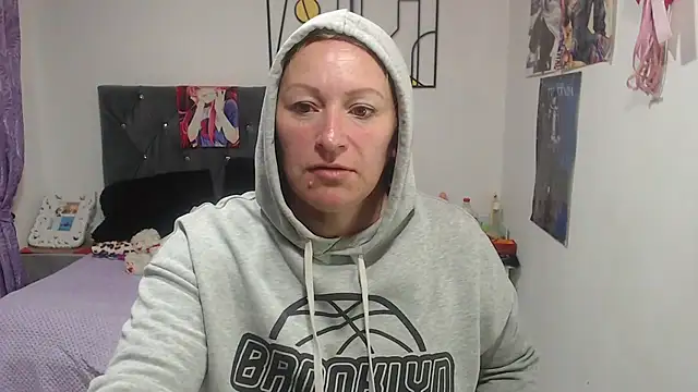 emperabigbootybigass online show from July 10, 2026, 12:27 pm